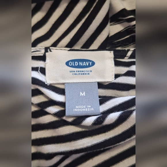 Old Navy Size M tank top - Picture 4 of 5